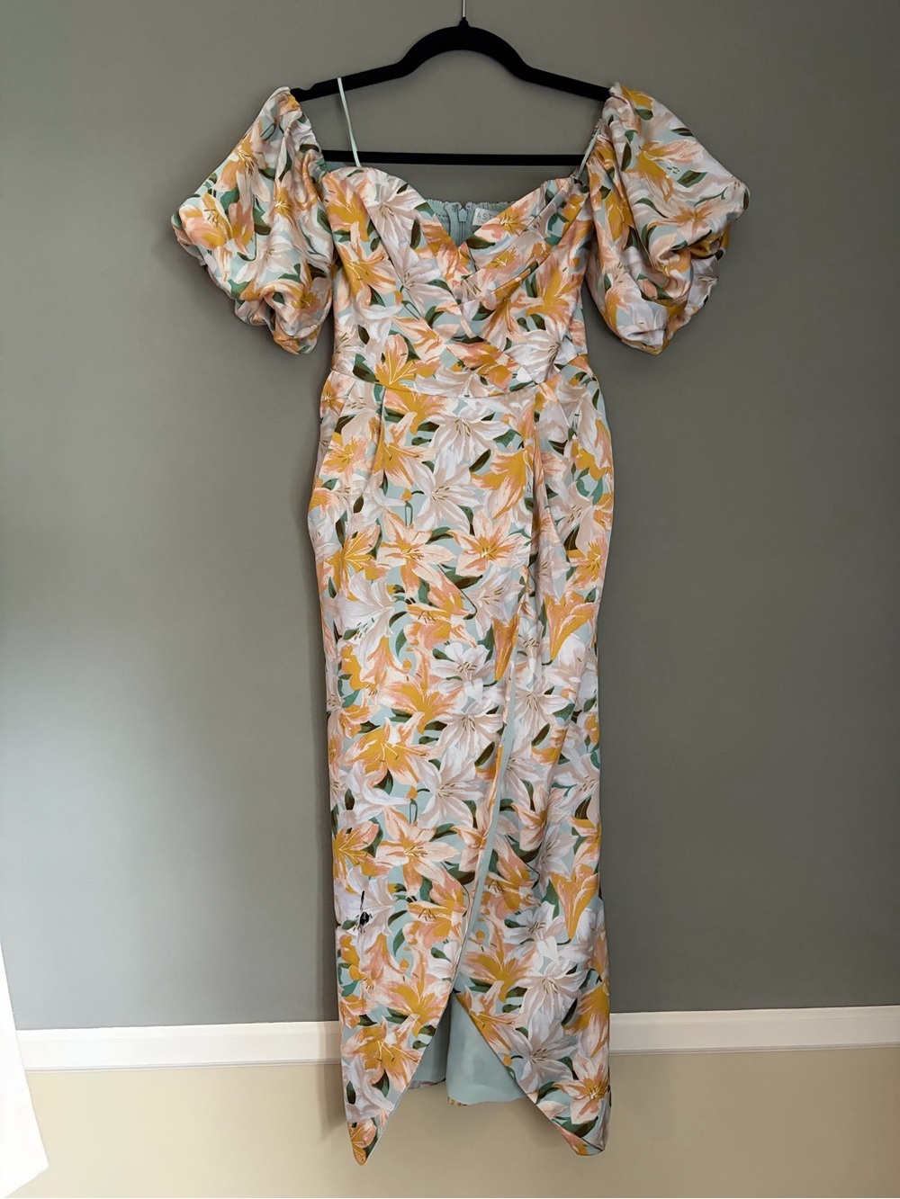 ASTR the Label Revolve Zurina Dress Floral Off Shoulder Puff Sleeve Midi Tulip